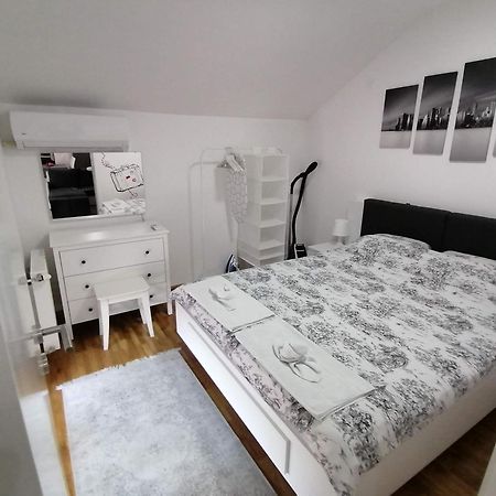 Nenadovic Apartman Obrenovac  Exterior photo