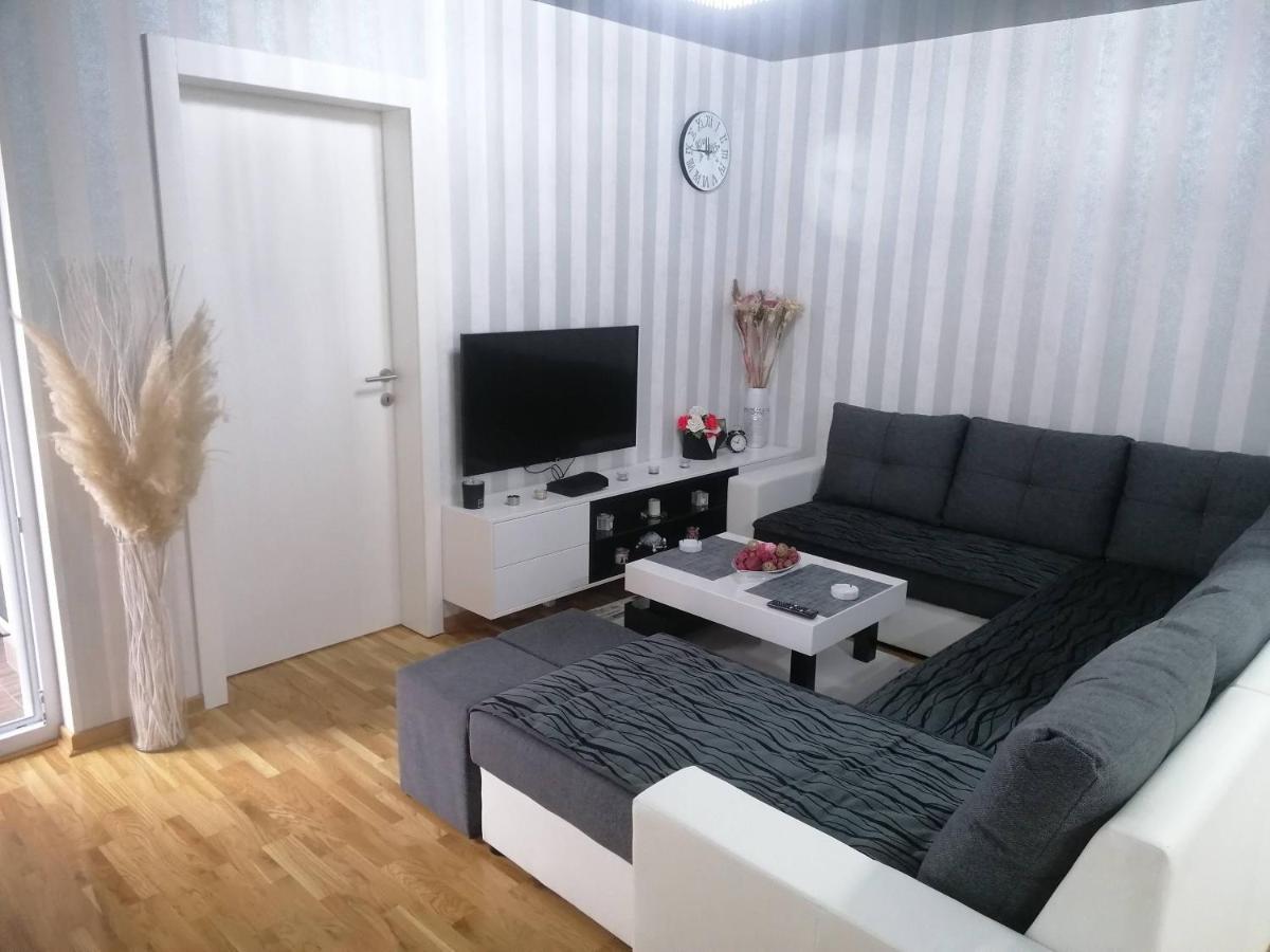 Nenadovic Apartman Obrenovac  Exterior photo